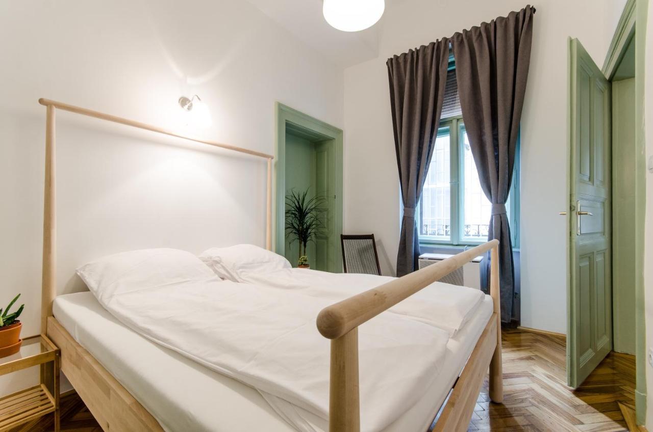 B63 2 Bedroom Apartment In Heart Of City Budapest Exteriör bild