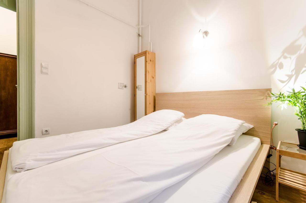 B63 2 Bedroom Apartment In Heart Of City Budapest Exteriör bild