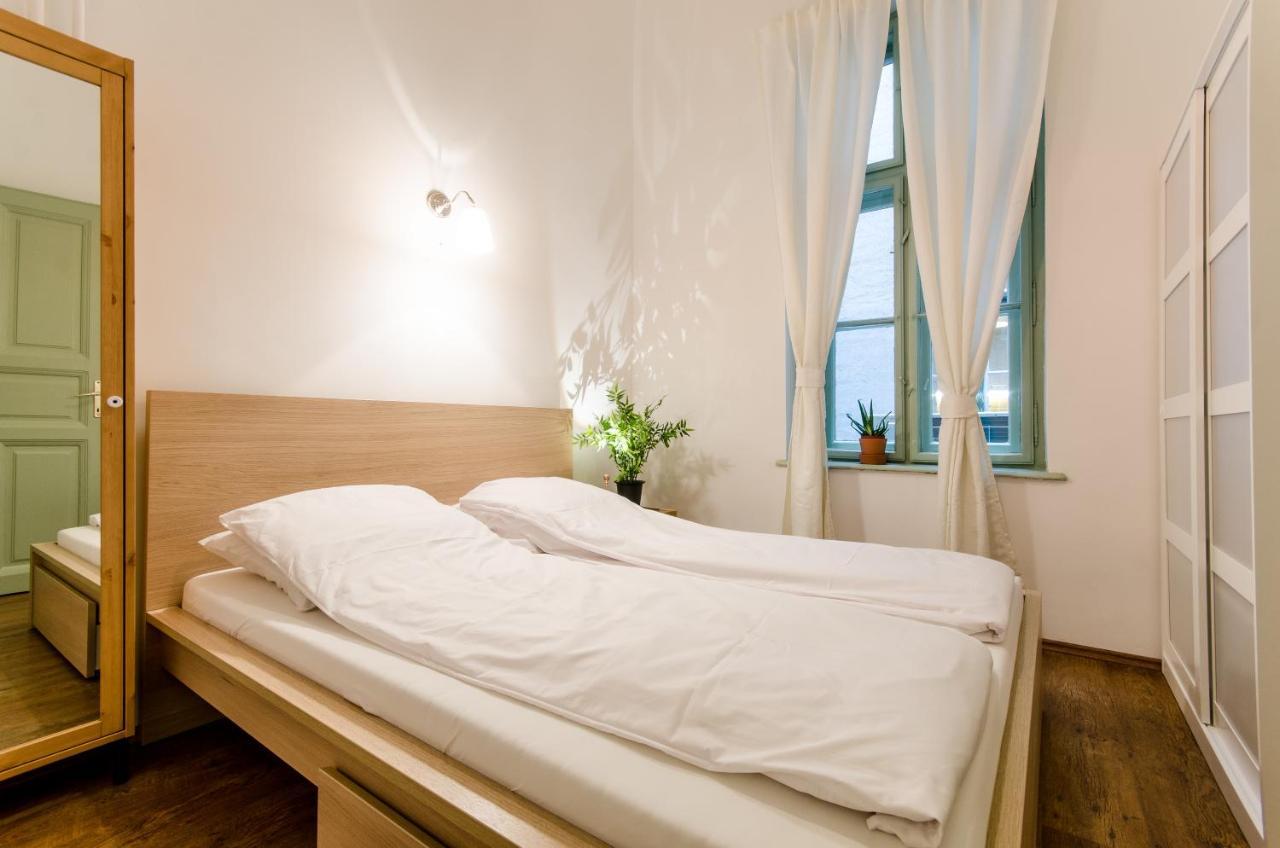 B63 2 Bedroom Apartment In Heart Of City Budapest Exteriör bild