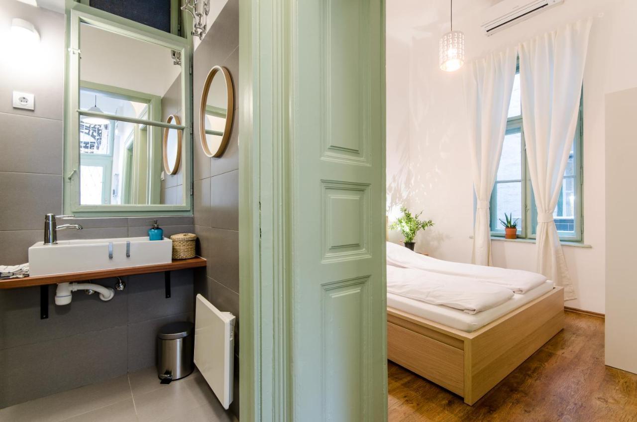 B63 2 Bedroom Apartment In Heart Of City Budapest Exteriör bild